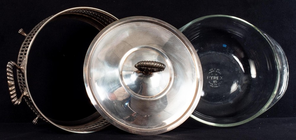 Vintage Silver Plate Casserole Buffet Server Dish With Pyrex Insert Lid 9"