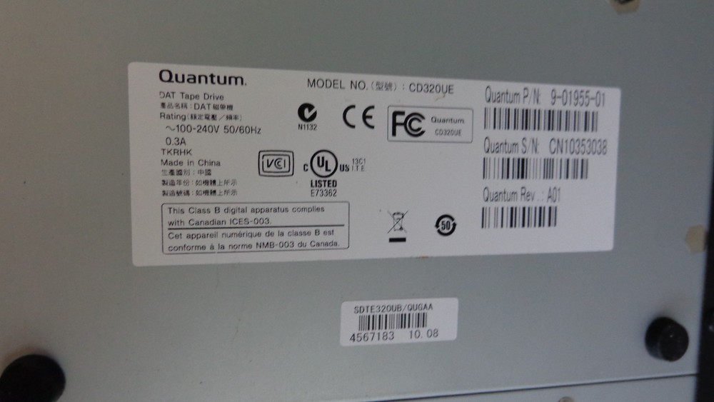 Quantum CD320UE DAT320 USB External Tape Drive