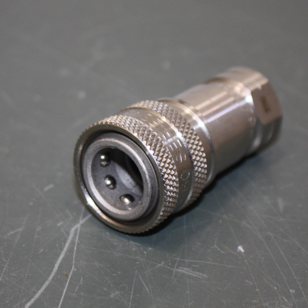 Parker 1/4" Hydraulic Quick Connect Coupling SH2-62, Socket x 1/4"-18, 303SS