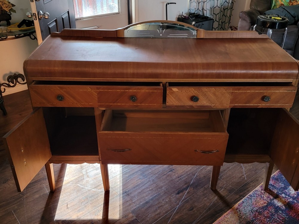 BUFFET CABINET ANTIQUE