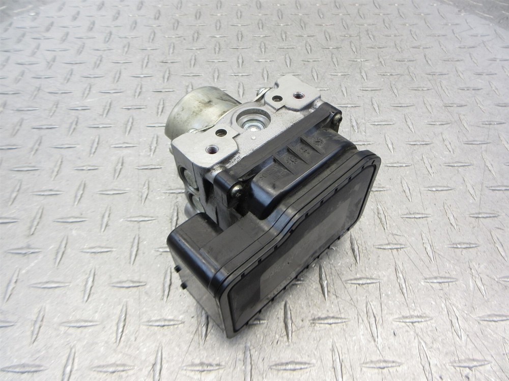 2013 09-20 Triumph Thunderbird Abs Brake Pump Module Unit