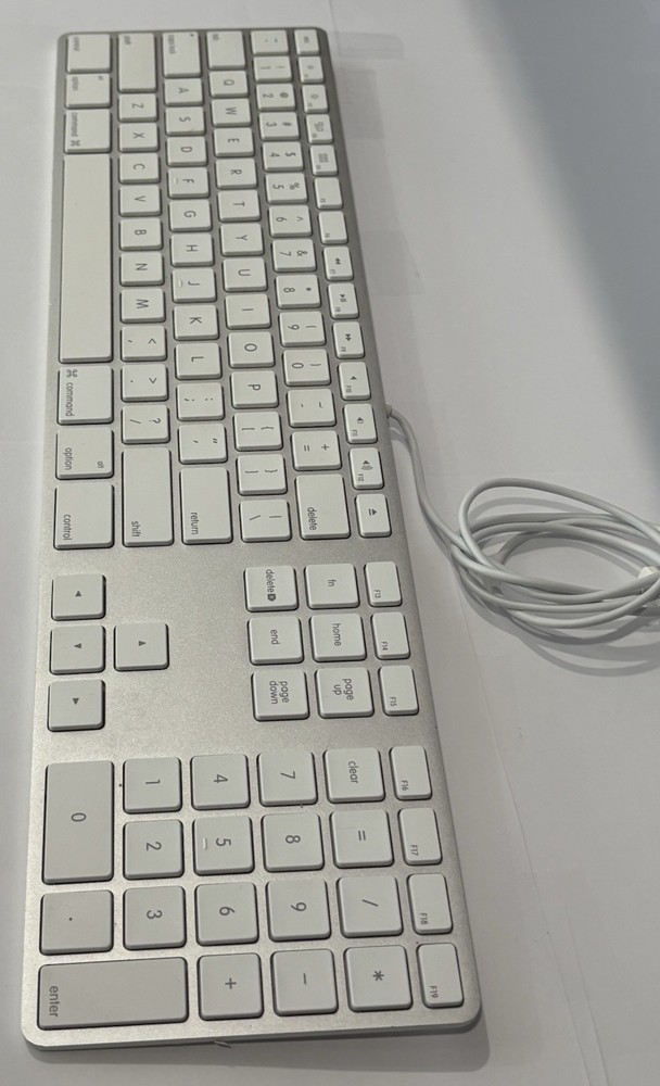 Apple A1243 Keyboard IMAC USB Port Numeric Pad Silver Tested Fully functional