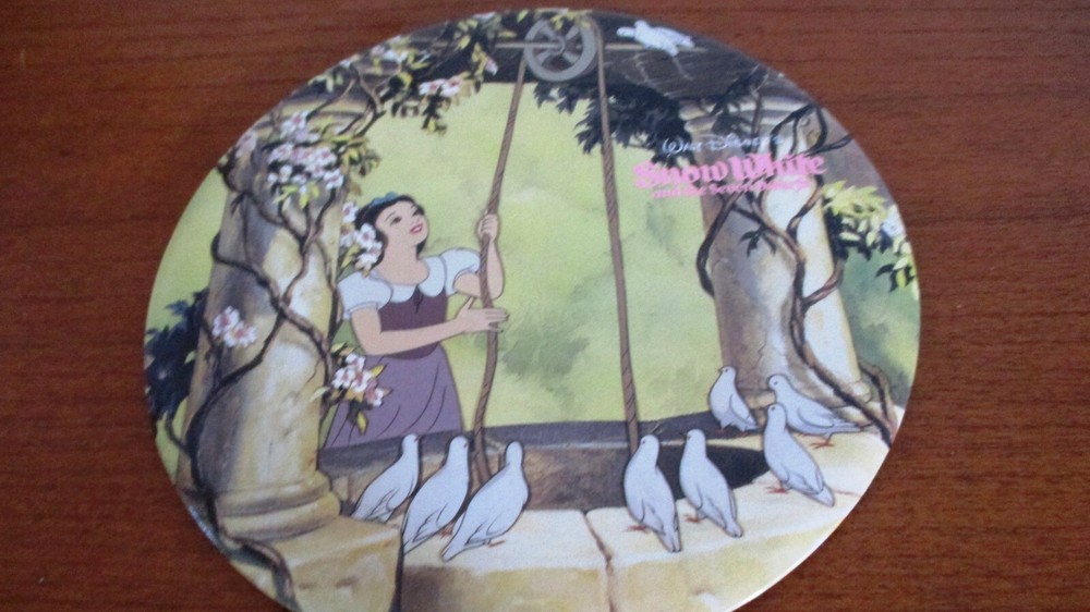 SNOW WHITE & SEVEN DWARFS at the WELL Extra Large PIN ON BUTTON~6" Diameter