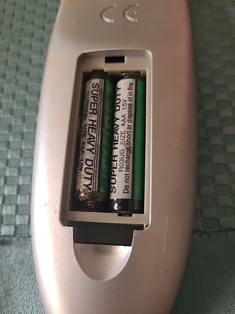 REMOTE AND MOUSE FOR PARTS