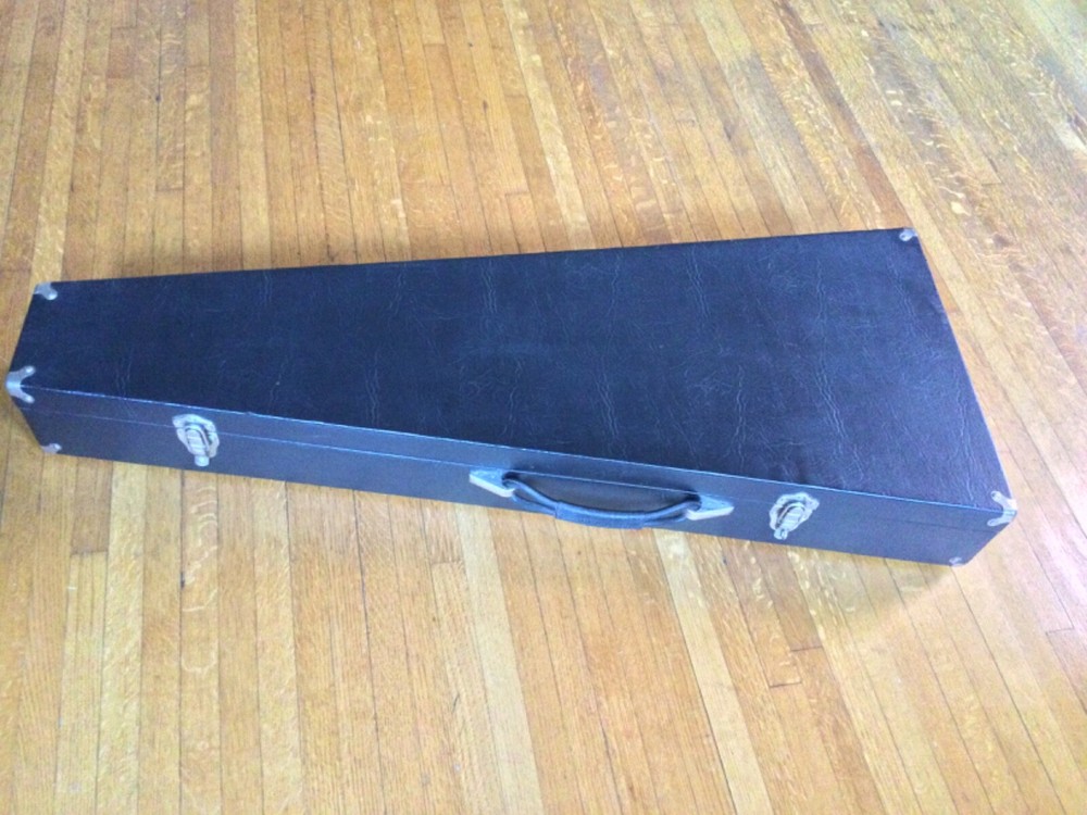 Vintage Guitar Case  irregular V shape - for solid body / teardrop body