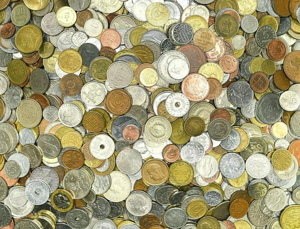 ASSORTED LOT ~ 25 FOREIGN COINS AND 5 BANKNOTES!