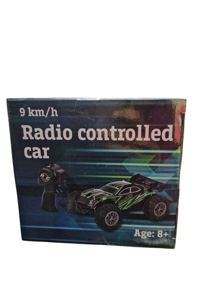 Hunter" Series Radio Controlled Car.