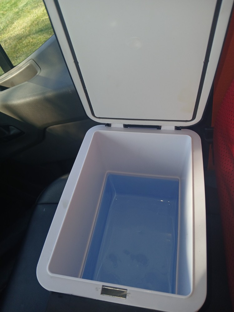 small cooler for vehicle.. cool /warm switch works great!