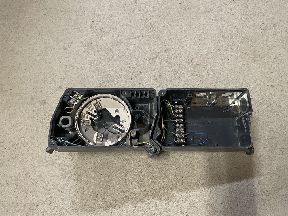 System Sensor DNR Duct Smoke Detector Housing