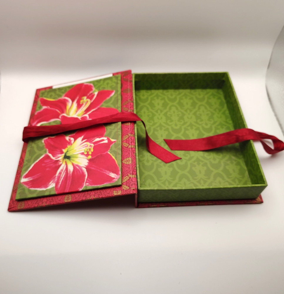 Harry & David Keepsake Truffle Box 3x5 Picture Frame Empty Box Red Green Vintage
