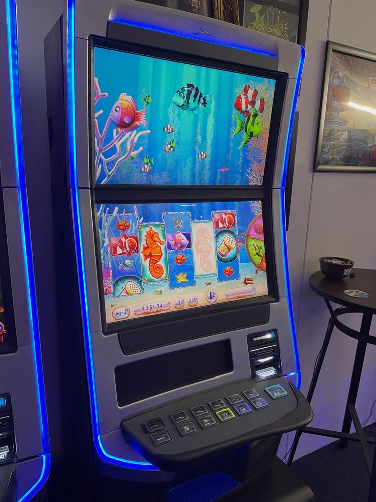 Williams  (WMS) Blade BB3 Slot Machine