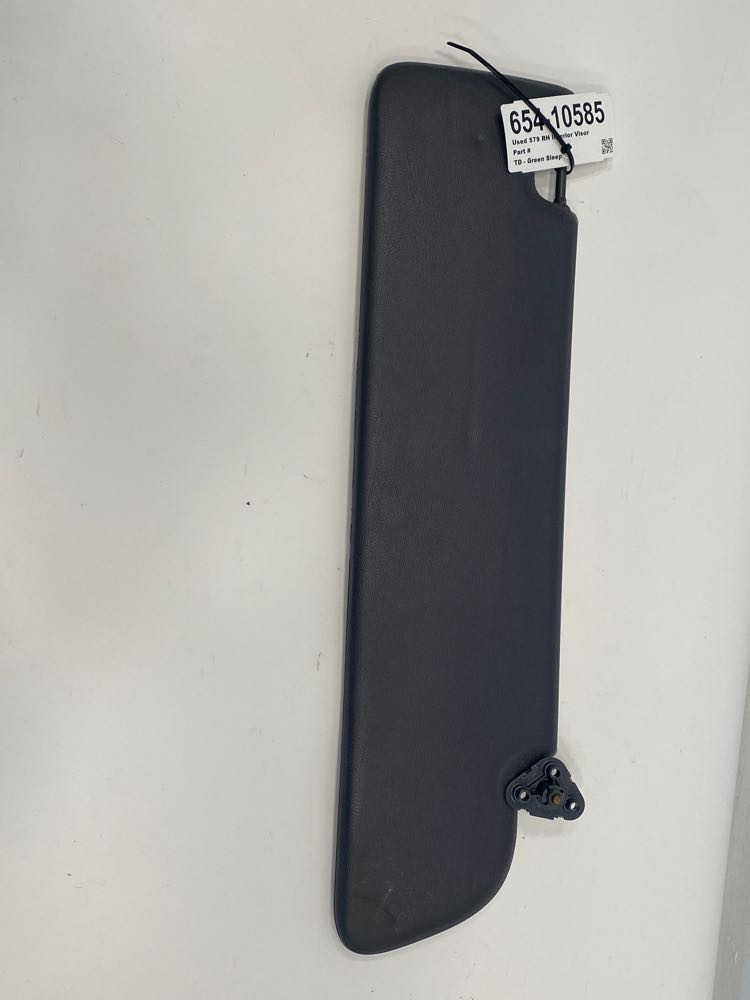 2015 Peterbilt 579 Visor (654-10585)
