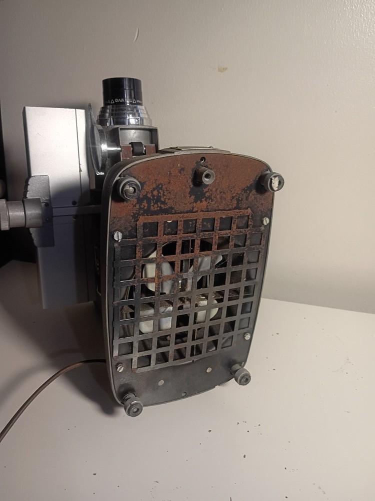 TDC Selectron Model D Slide Projector. Vintage. In great shape. no case