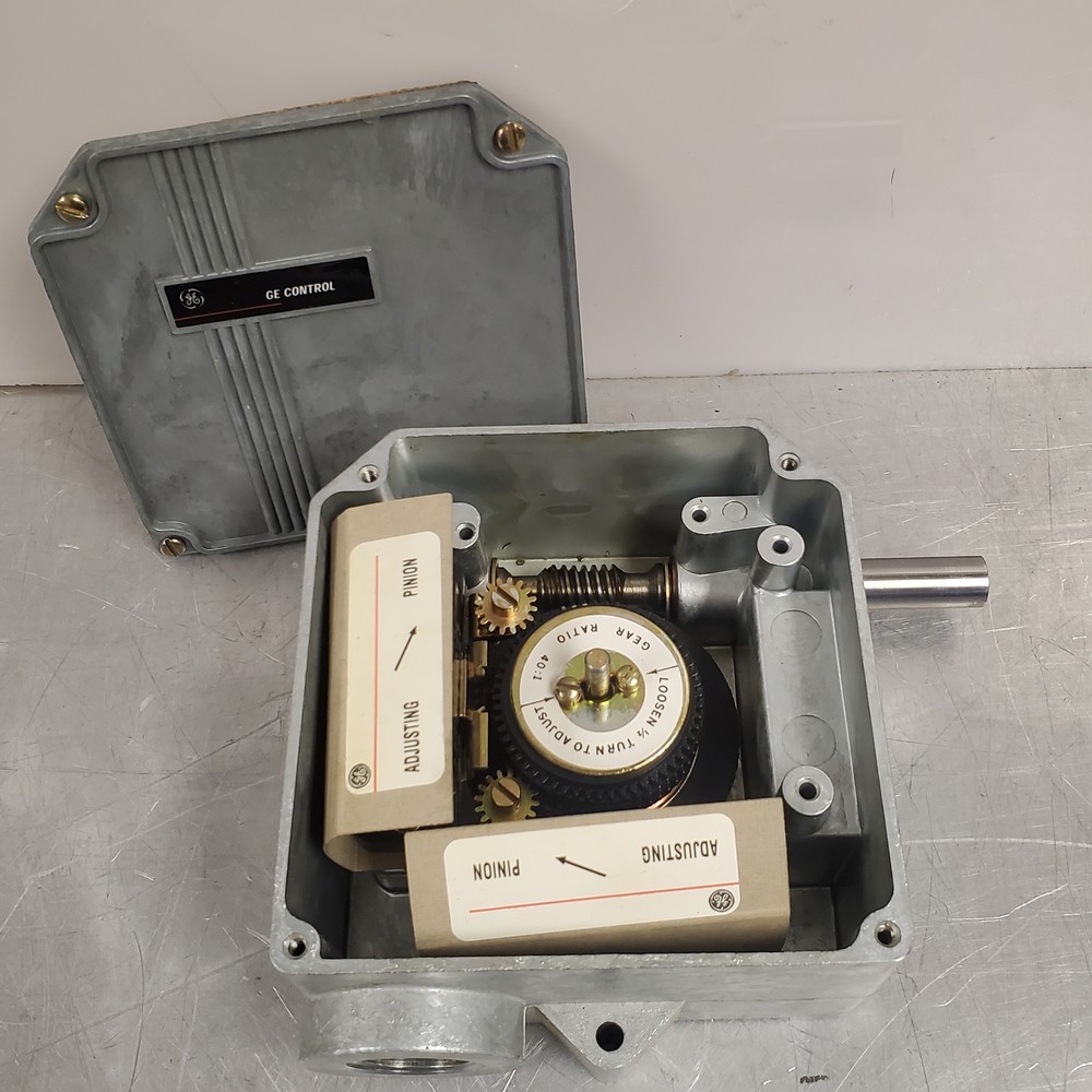 CR115E423101 GE GEARED LIMIT SWITCH NEMA 4