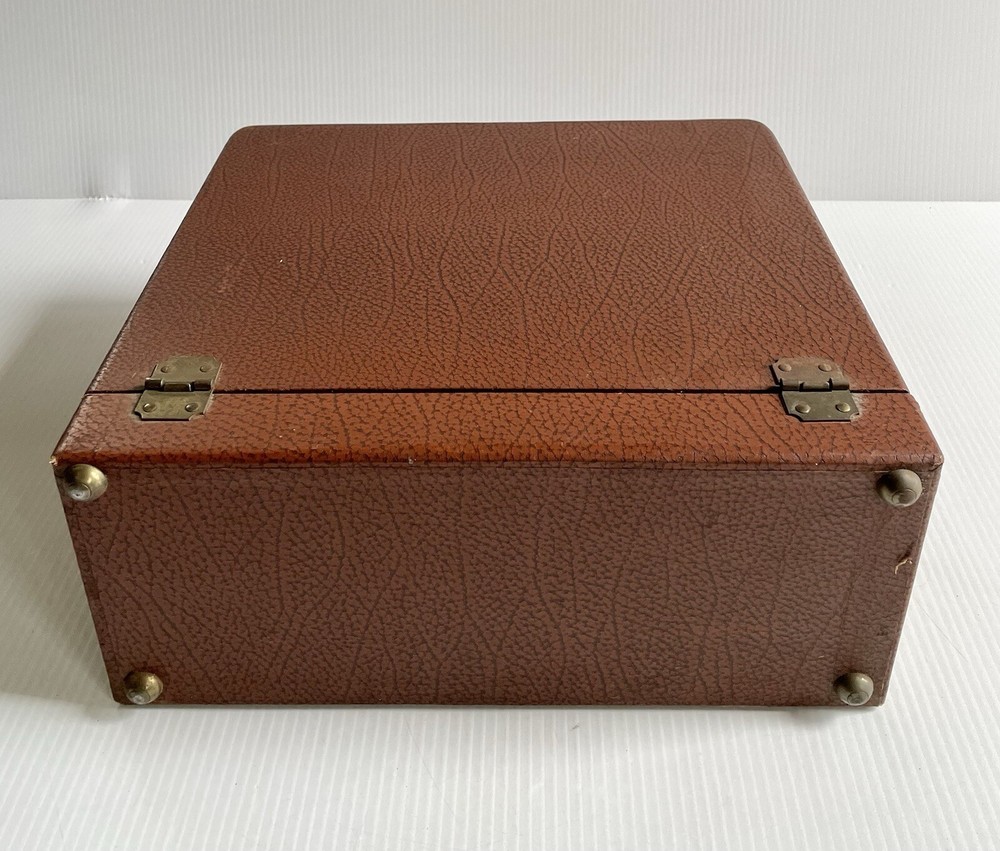 Vintage La Belle Model 500 Automatic Slide Projector, Powers On