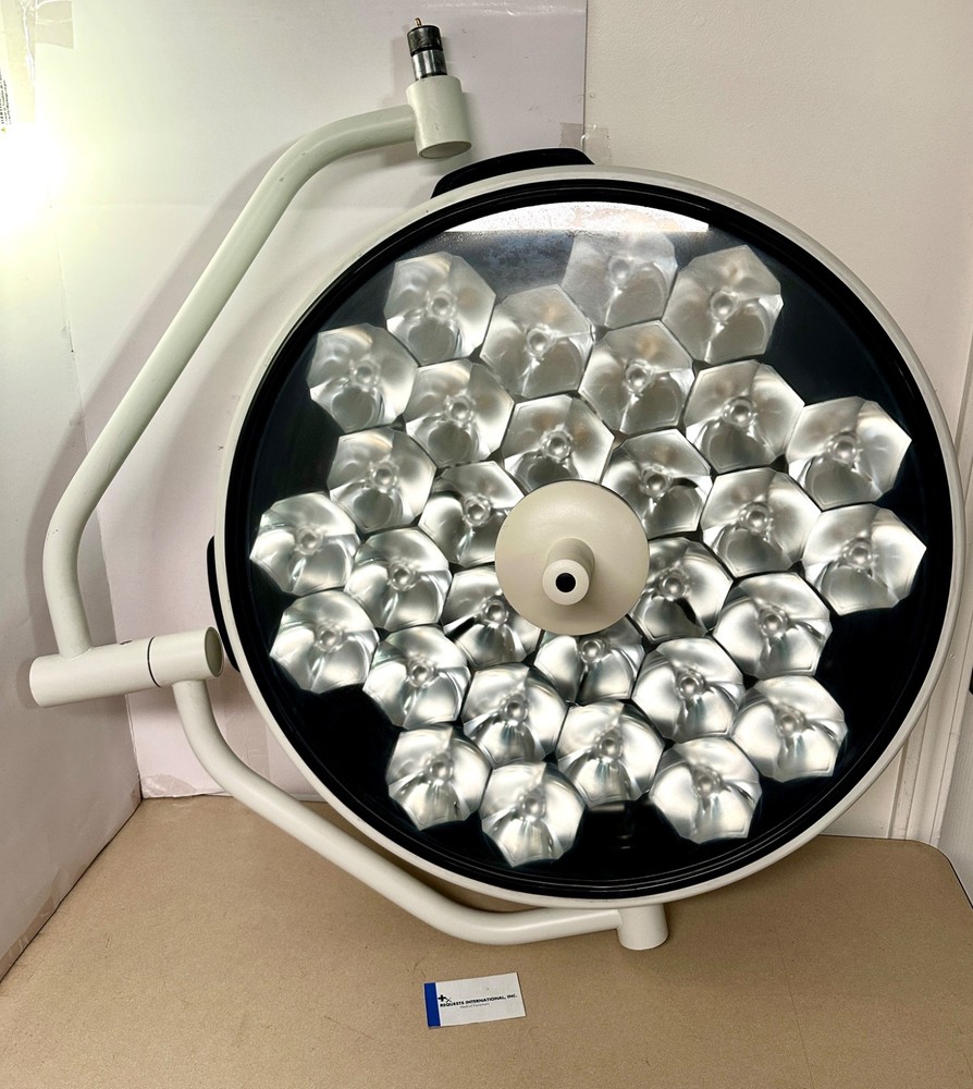 Stryker Visum LED II Surgical Light