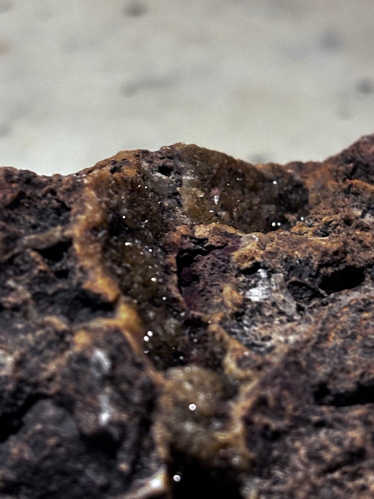 quartz low grade gold ore 706g
