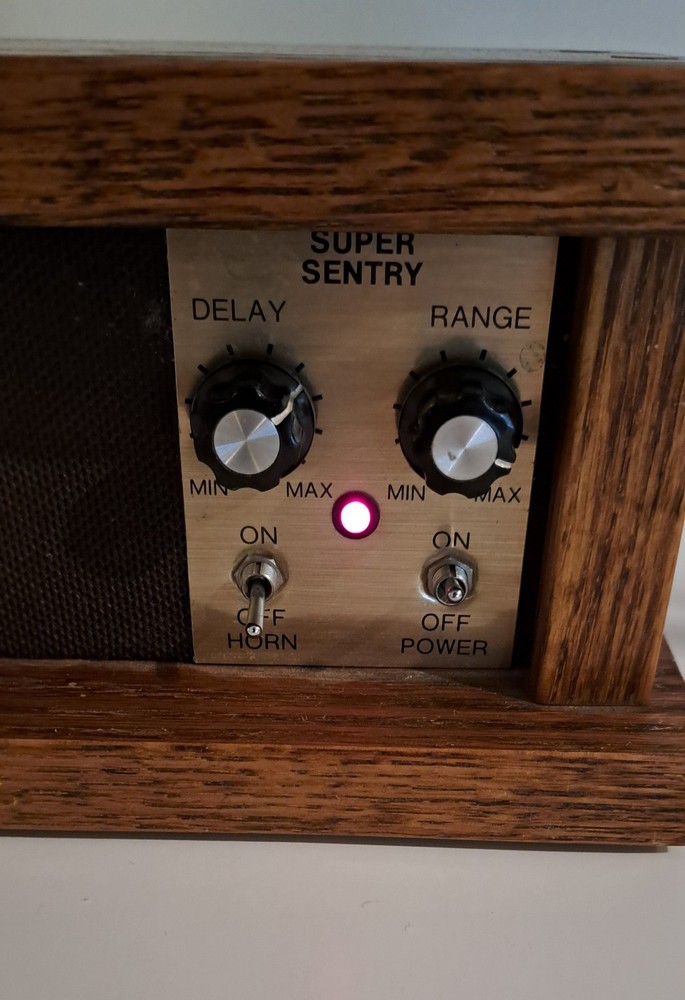 Vintage ASTRO GUARD INDUSTRIES Alarm System Controller/Detection