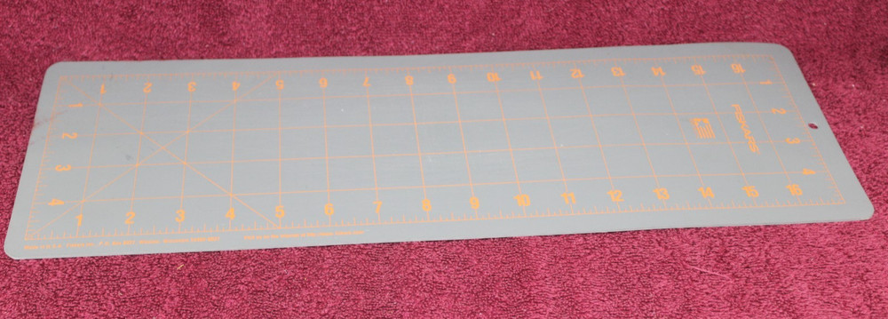 Fiskars Gray Cutting Mat 17x5