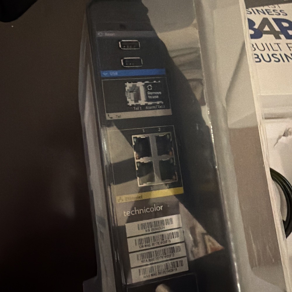 Comcast Business internet modem/router gateway Technicolor