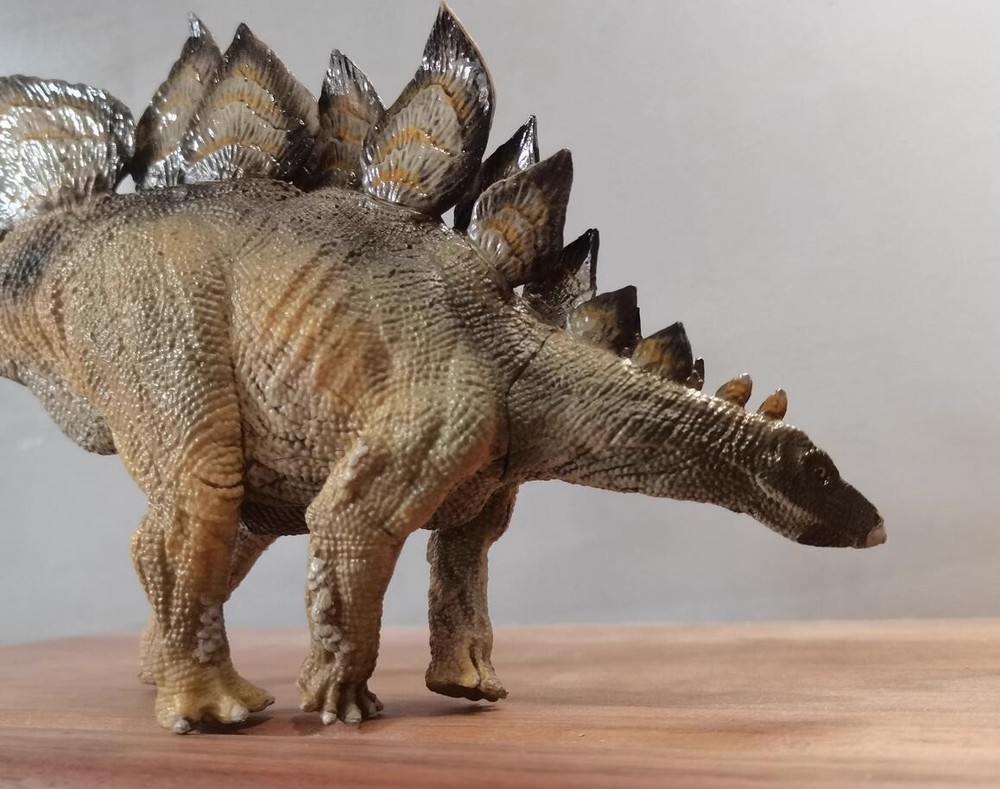 Stegosaurus Dinosaur Statue PVC Model Display Animal Model