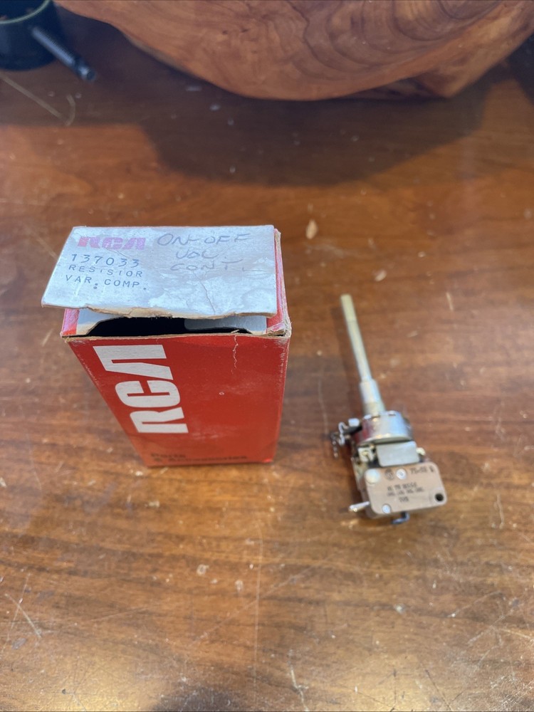 New Old Stock Vintage RCA Variable Resistor Push Pull Switch Part # 137033