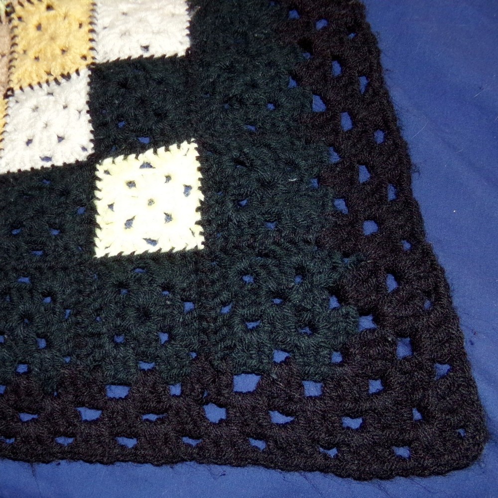 AFGHAN Medium 66 " x 50" Geometric Pattern Black White Yellow Pink Couch Throw