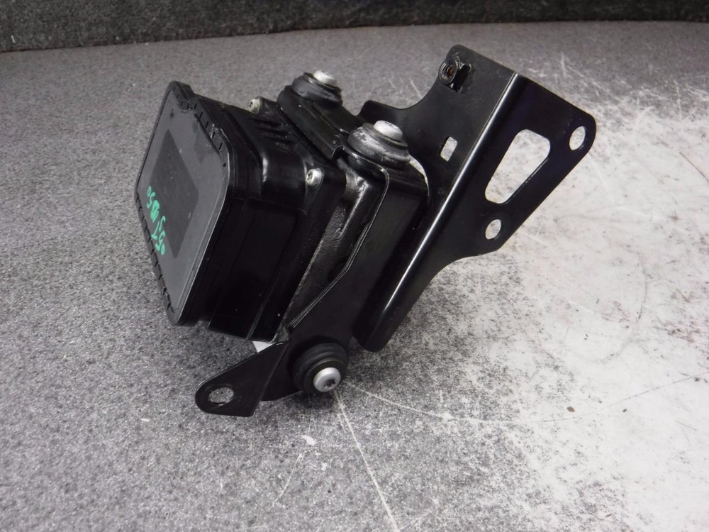 06 Triumph Sprint ST 1050 ABS Pump Motor Module S2E