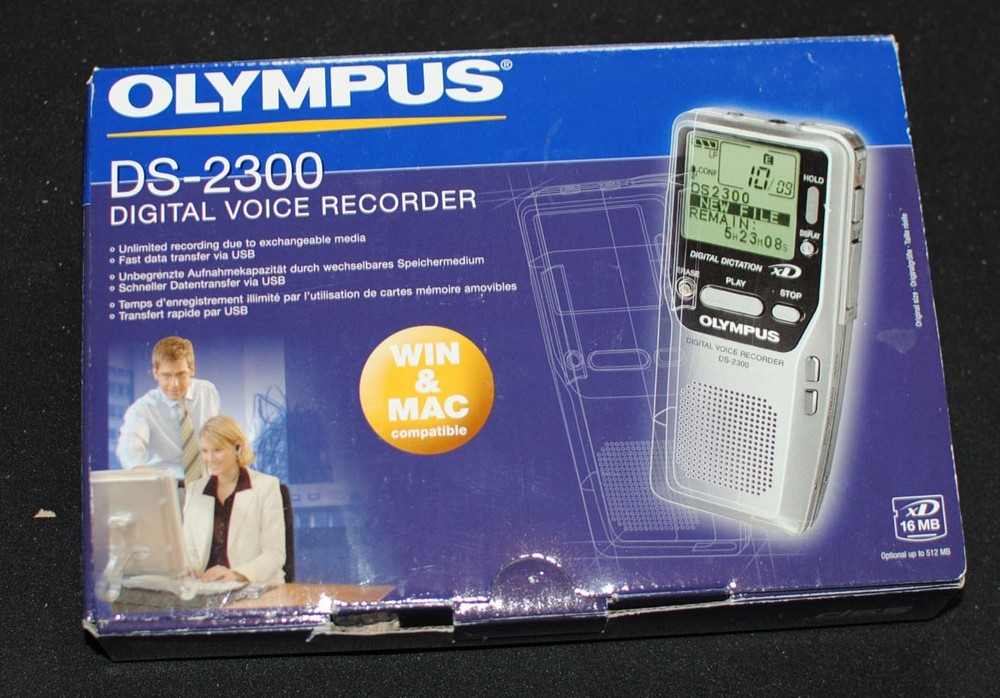 OLYMPUS DS-2300 W/ Data Transfer Cable, Original Box, CD, Instructions, XD card