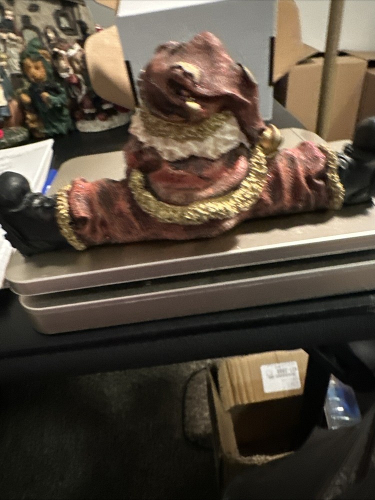 Santa Claus Doing Splits, With Dangling Heart Decor