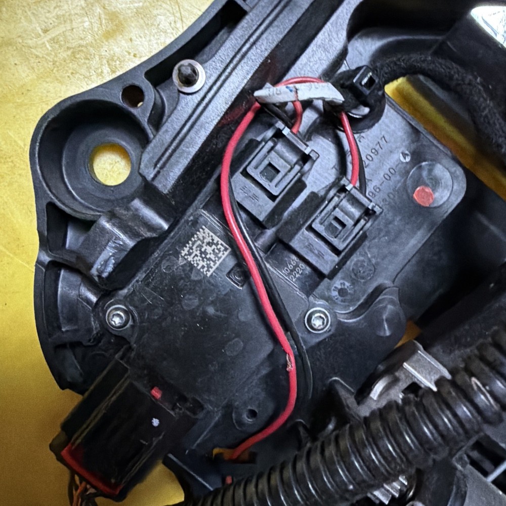 OEM 2012-2015 Model S front RIGHT Exterior Door Handle Outer /