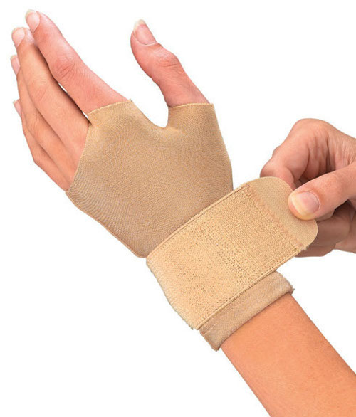 Mueller Compression and Support Gloves Beige (PAIR)