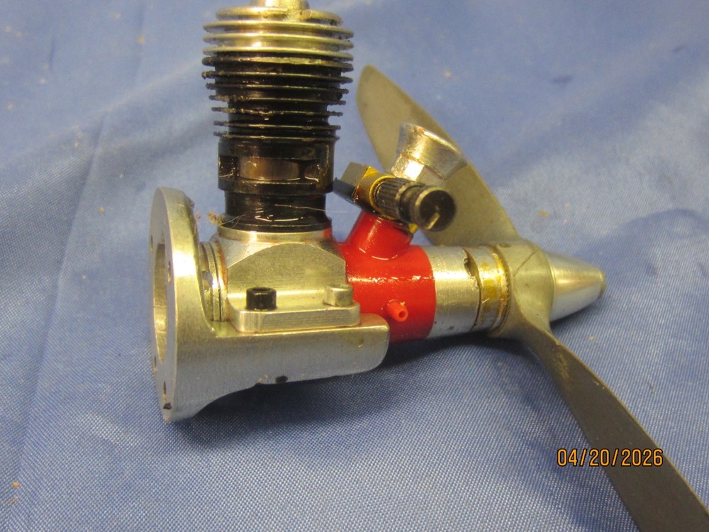 COX TD .049 2 STROKE GLOW ENGINE, WITH ENGINE MOUNT, USED