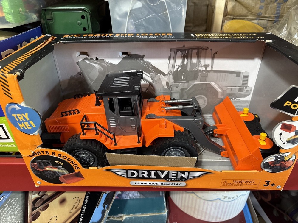 DRIVEN R/C FRONT END LOADER BY BA TTAT