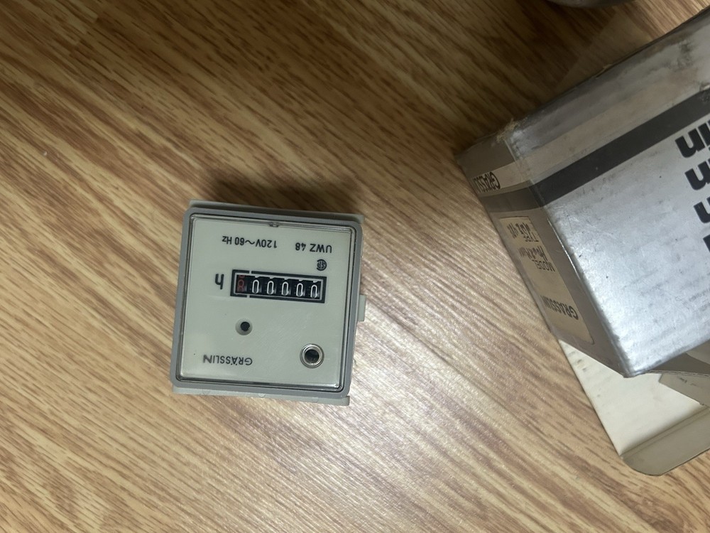 grasslin timer UWZ48E-120v Hour Timer