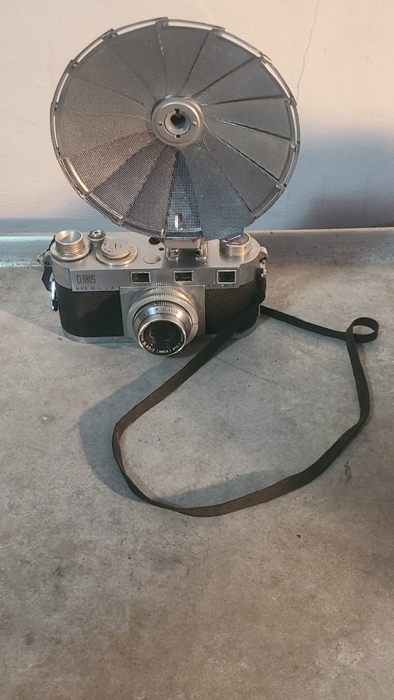 CLARUS MS-35 35MM CAMERA WITH MANY EXTRAS