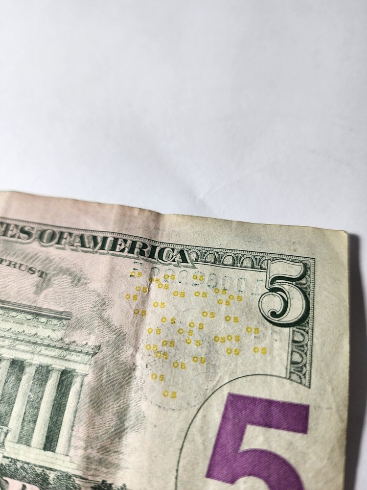 2013 $5 Note ERROR Over Inking Bleed Through Onto Reverse (MB 10082999)