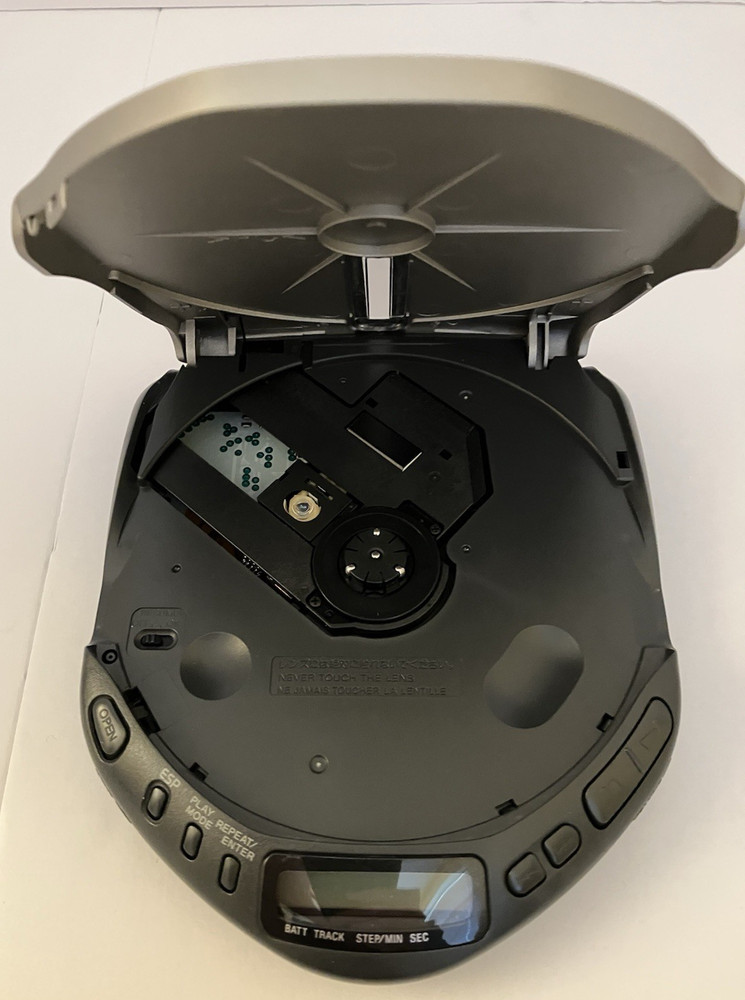 Sony Discman D-E301 ESP Mega Bass Compact Portable CD Player