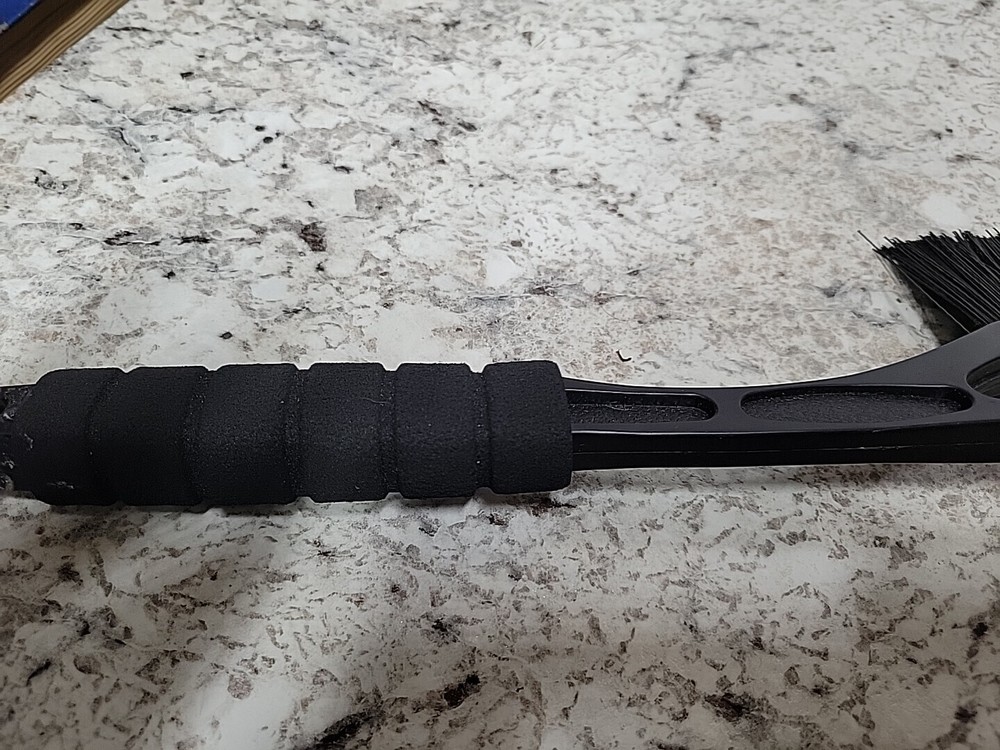 21 inch Deluxe Ice Scraper with Snow Brush