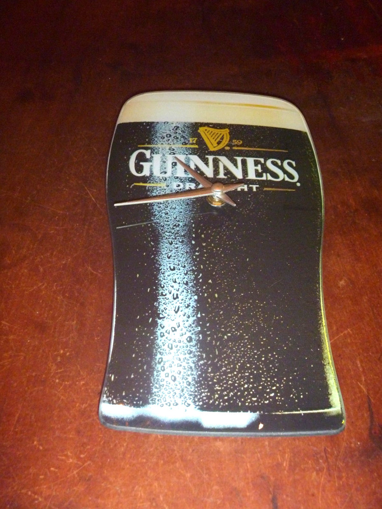 Vintage Guinness Advertising Glass Clock working