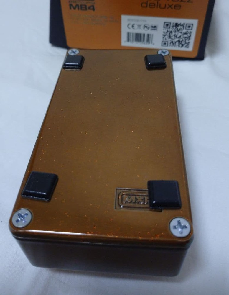 MXR M84 Bass Fuzz Deluxe Missing Booklets