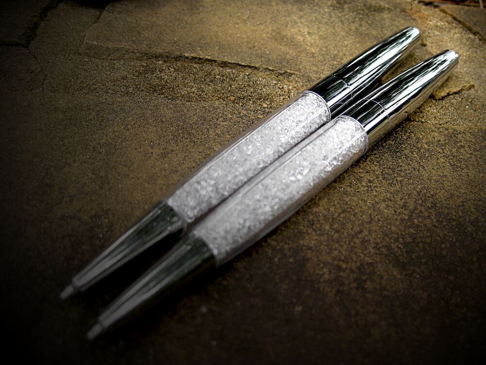 METAPHYSICAL AUTOMATIC WRITING PEN