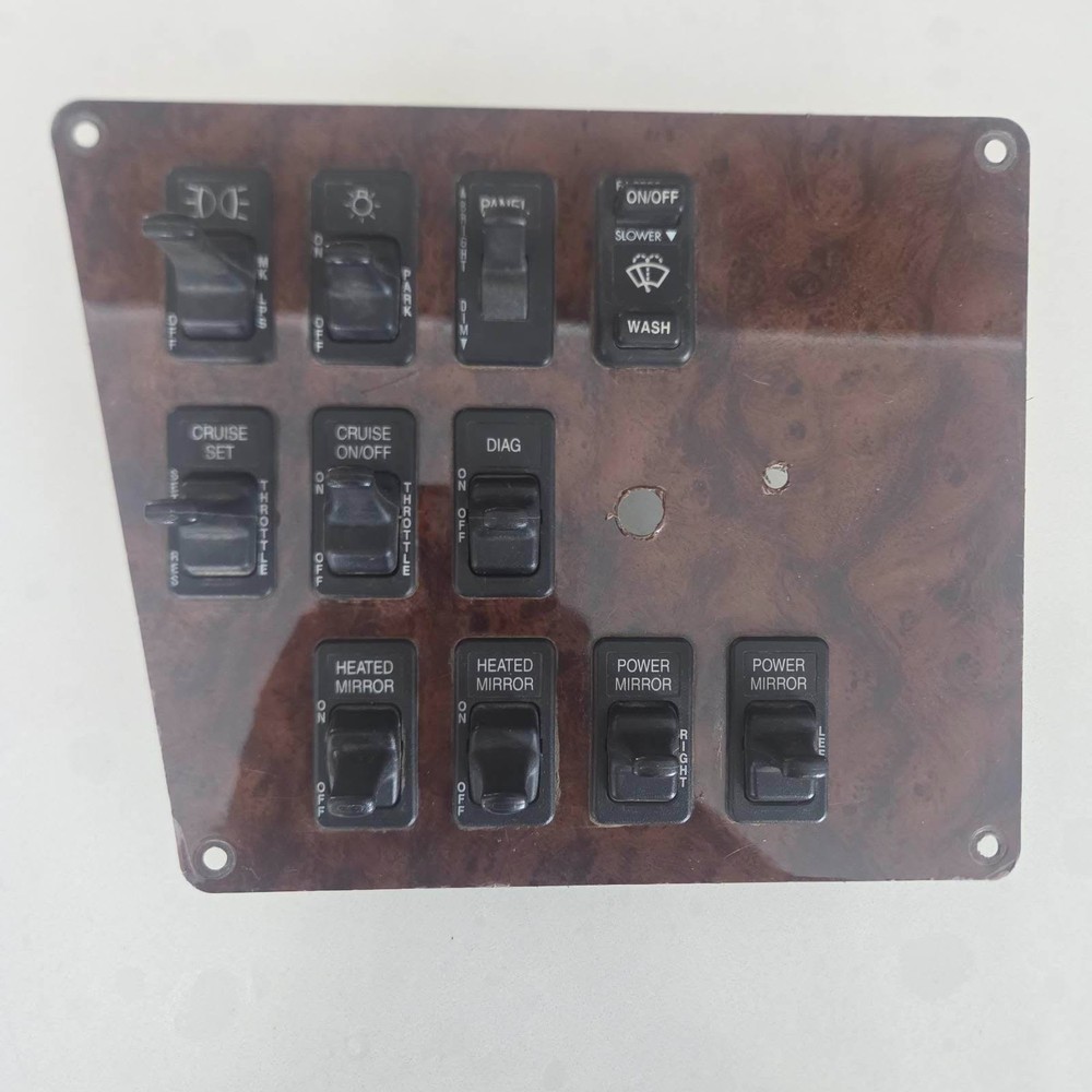 International 9200i Instrument Panel