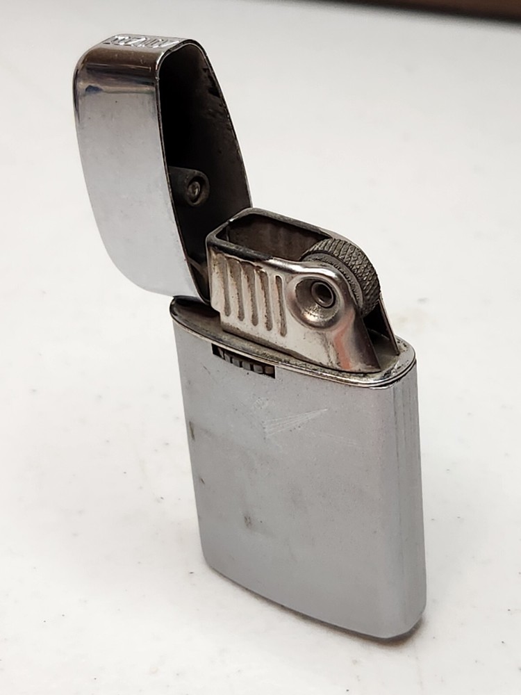 Vintage RONSON ATOMIC VARAFLAME WINDLITE LIGHTER