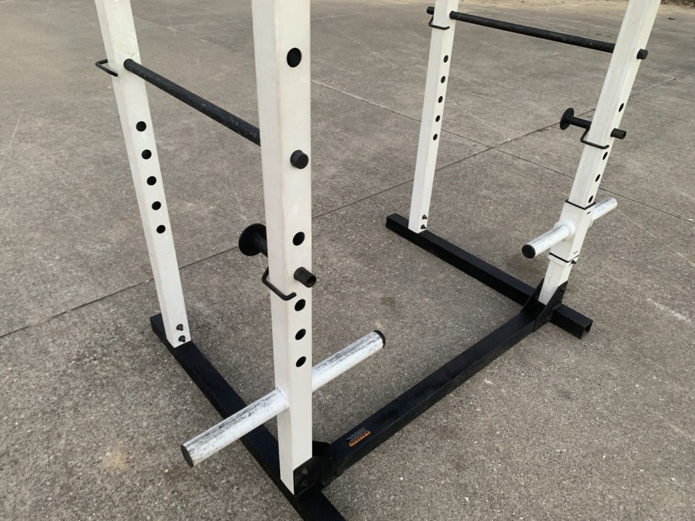 Squat Rack Power Bench Press Triceps Push Down Machine Muscle Chin Pull Up