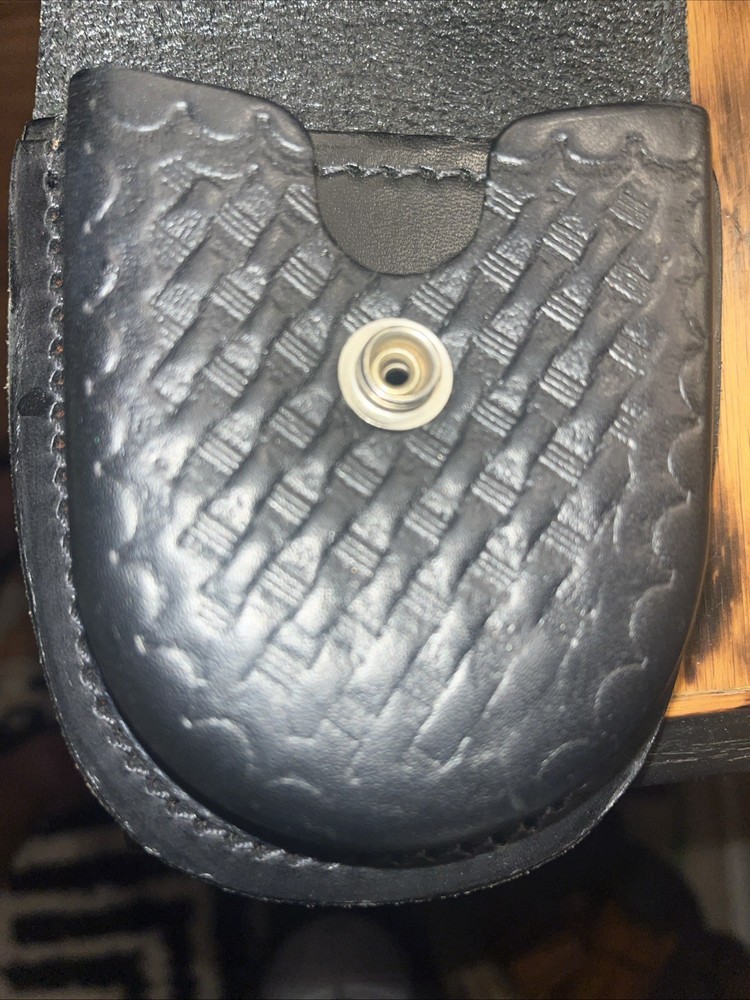 Boston Leather 5514 Cuff Case