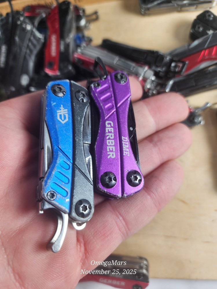 Gerber Dime multi tool x1 good-great conditions, READ the description please.