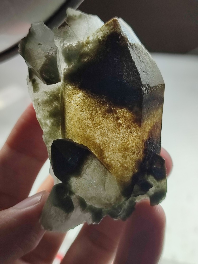 Chlorite Quartz Crystal Having Beautiful Growth-Pk