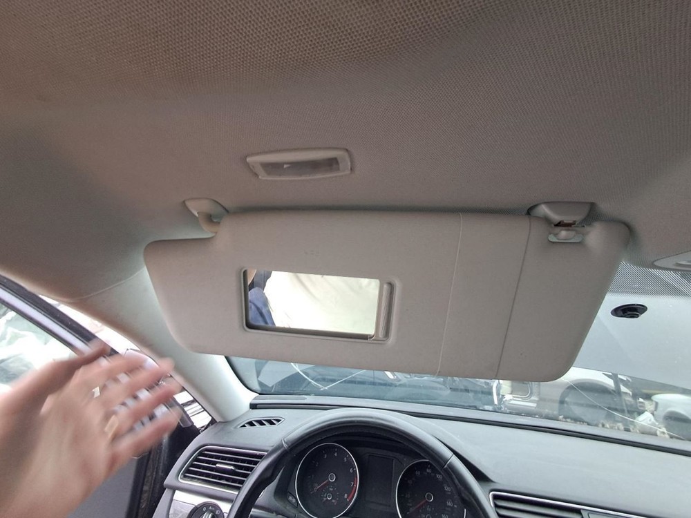 Fuse Box Engine Compartment Fits 12-22 PASSAT 2628046