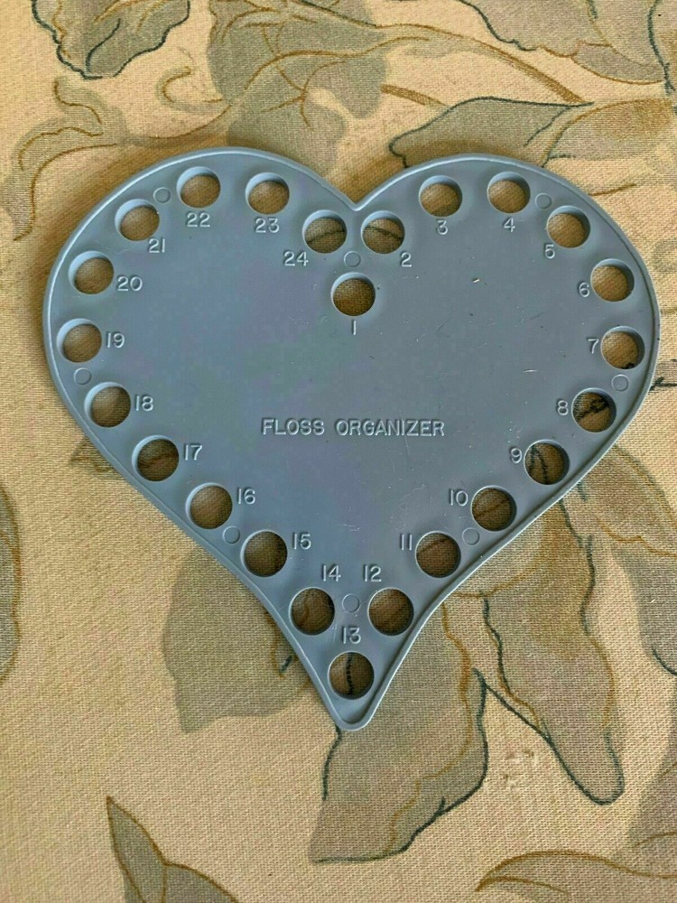 Needlework Floss Organizer Heart (holds 24)